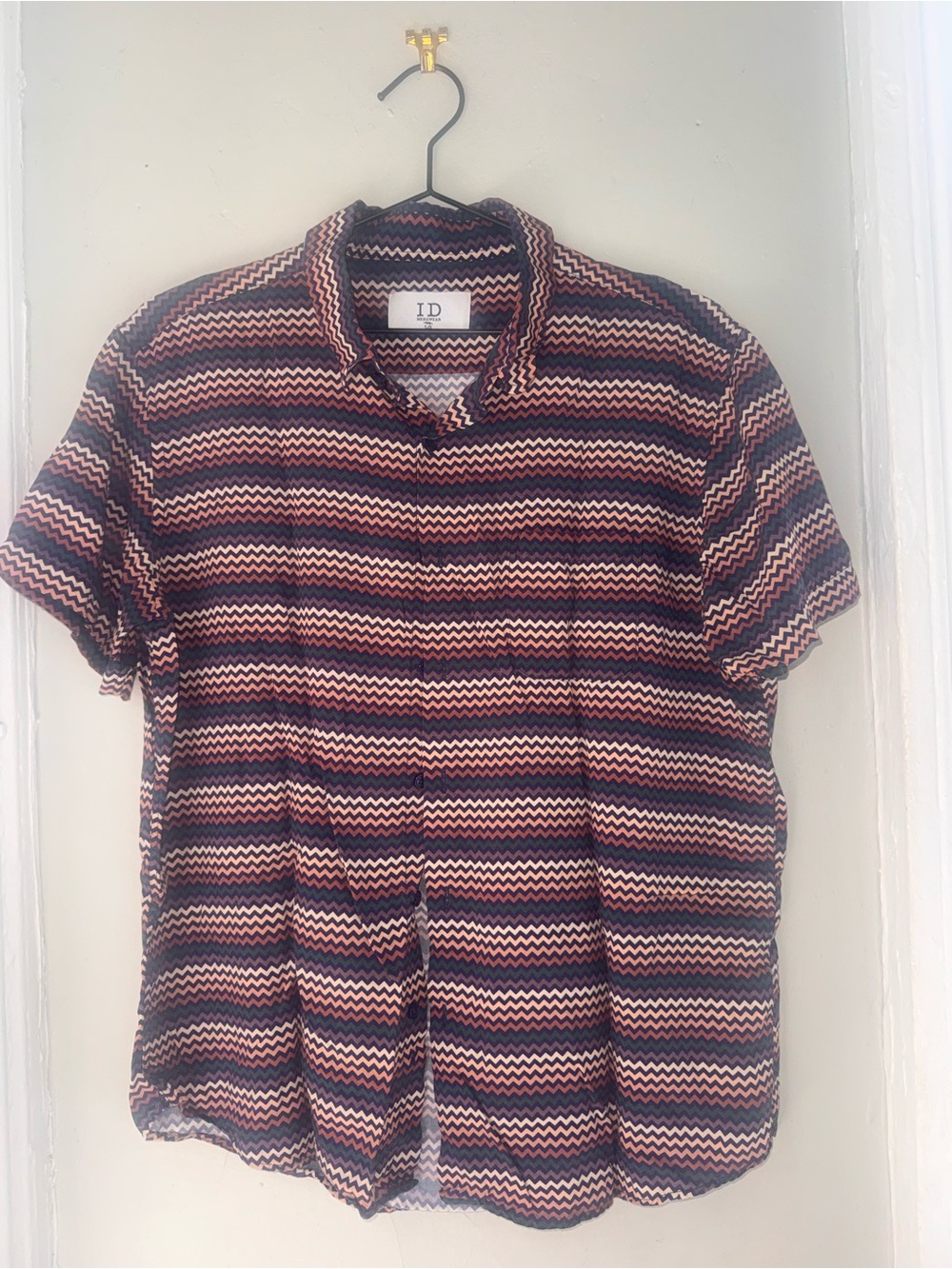 ID Menswear Chevron Print Short Sleeve Shirt | Size Large
